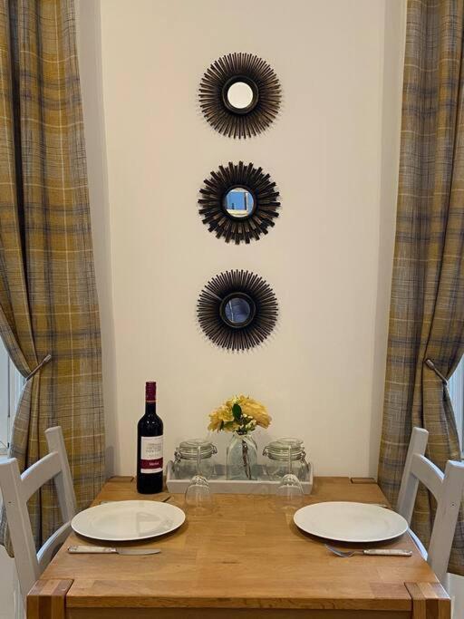 אובאן Newly Refurbished Town Centre Apartment מראה חיצוני תמונה