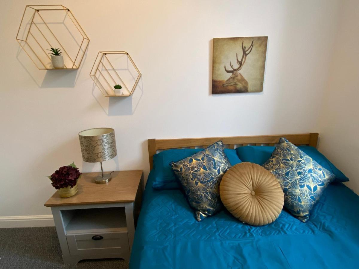 אובאן Newly Refurbished Town Centre Apartment מראה חיצוני תמונה